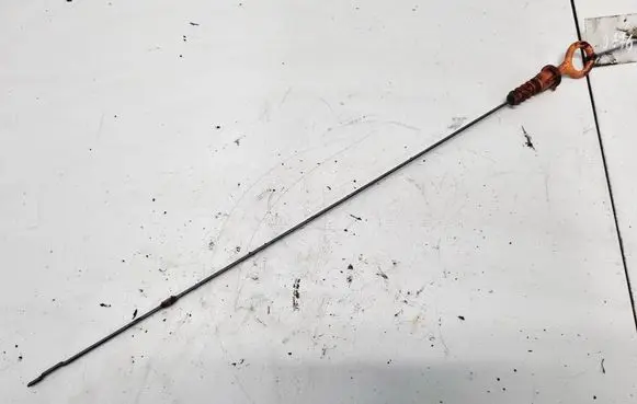 Volkswagen PASSAT B5.5 Oil level dip stick 038115611B