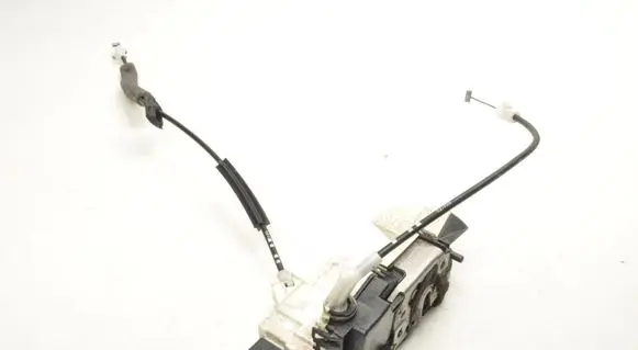 Citroen C5 Front door lock 9681063880
