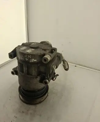 KIA Carens I Air conditioning (A/C) compressor (pump) 977011D400 1127029300 6M0910110