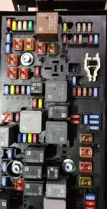 Opel Astra L Fuse box set 23128779