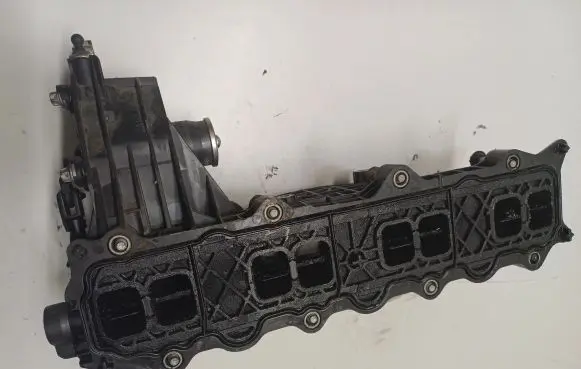 Mercedes-Benz C W205 Intake manifold A6510900037
