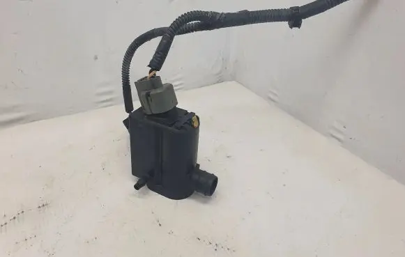 KIA Sorento Windscreen/windshield washer pump 98510FD100