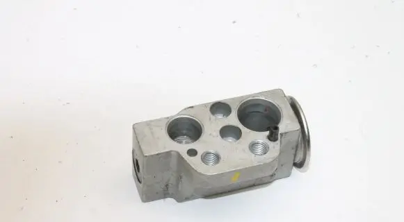 Audi A5 8T 8F Air conditioning (A/C) expansion valve 52316990