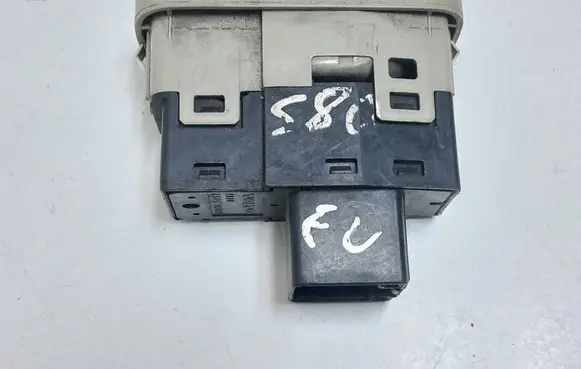 Volvo S80 Electric window control switch 9476697