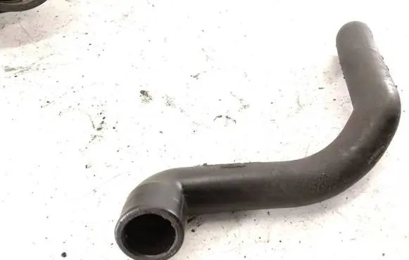 Audi A6 S6 C4 4A Breather hose/pipe 059103221D