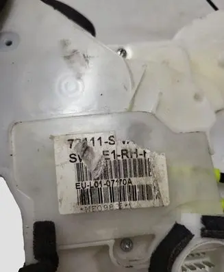 Honda CR-V Front door lock EUL010770A