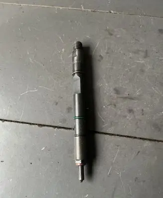 Fuel injector