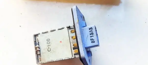KIA Carnival Heater blower motor/fan resistor 8F13A3 C-100
