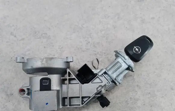 Opel Corsa D Ignition lock 56155D