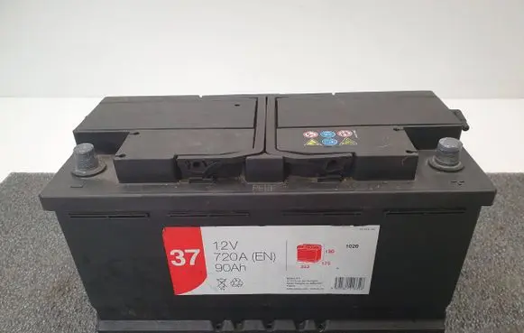 BMW 1 E82 E88 Car battery 12V729A90Ah