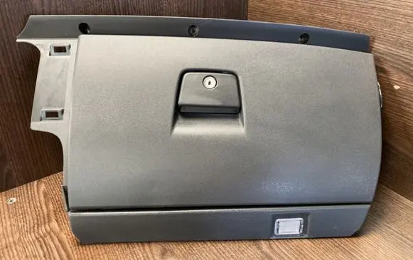 Volvo V50 Glove box 39808618 9123248