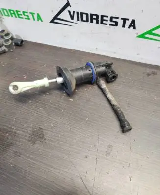 Peugeot Partner Clutch master cylinder 9670324880