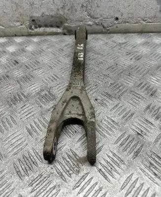 Rear control arm