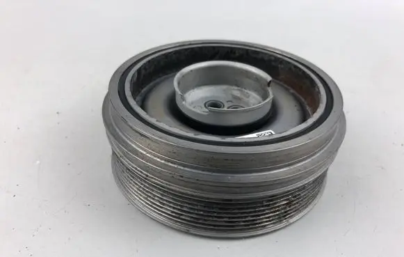 Mini Cooper Countryman F60 Crankshaft pulley 8624802