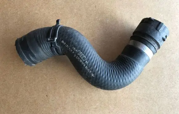Audi A4 S4 B8 8K Engine coolant pipe/hose 8K0121101P