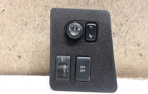 Nissan Qashqai Wing mirror switch 68485JD900