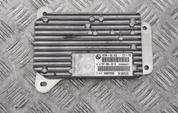 BMW 7 F01 F02 F03 F04 Air suspension control unit module (rear) 6797439