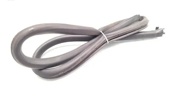 Volkswagen Eos Front door rubber seal 