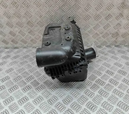 Toyota Auris E180 Air filter box 177010T080