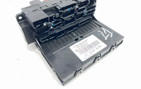 Mercedes-Benz C W203 Fuse module 2035454101 5DK00848544