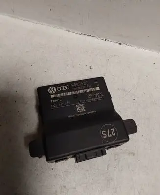 Volkswagen Touran I Gateway control module 1K0907530E 1K0907951