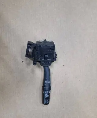 Toyota Avensis T250 Wiper control stalk 84652 173821 05170