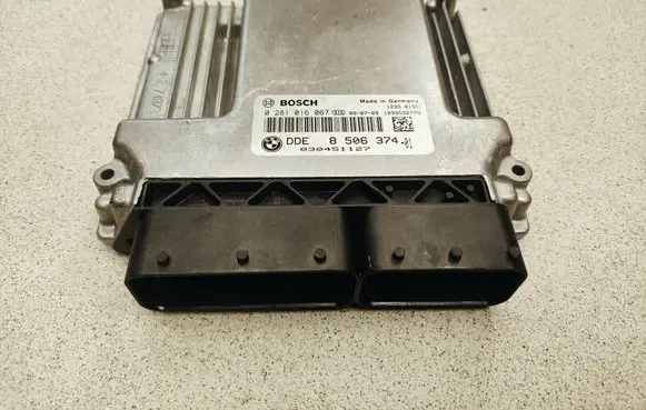 BMW 3 E90 E91 Engine control unit/module 8506374 0281016067 030451127