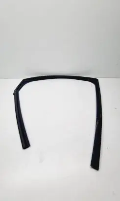 Nissan Qashqai J12 Rubber seal rear door window/glass 823306UA0C