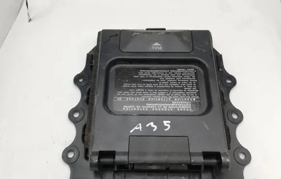 Lexus IS 220D-250-350 Trunk/boot lower side trim panel 7262053060 7262053050 7286053060