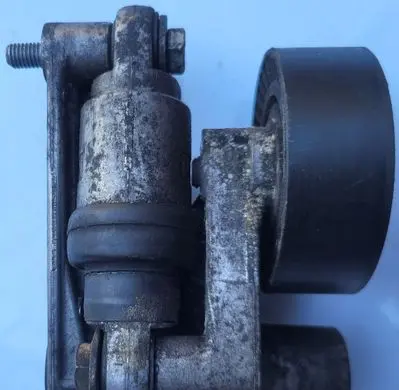 BMW 5 E60 E61 Alternator belt tensioner 