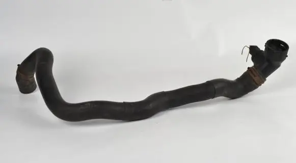 Volkswagen Golf V Engine coolant pipe/hose 112639