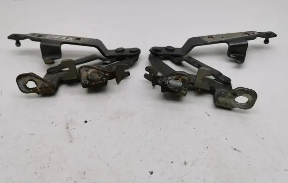 Maserati Quattroporte Engine bonnet/hood hinges