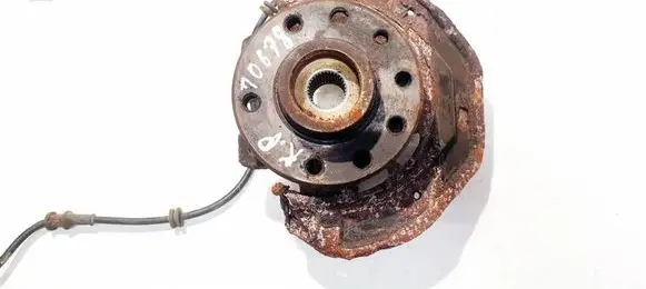 Opel Vectra B Front wheel hub 