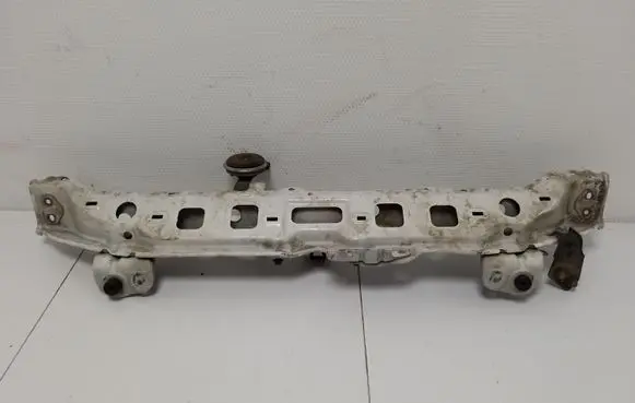 Top upper radiator support slam panel