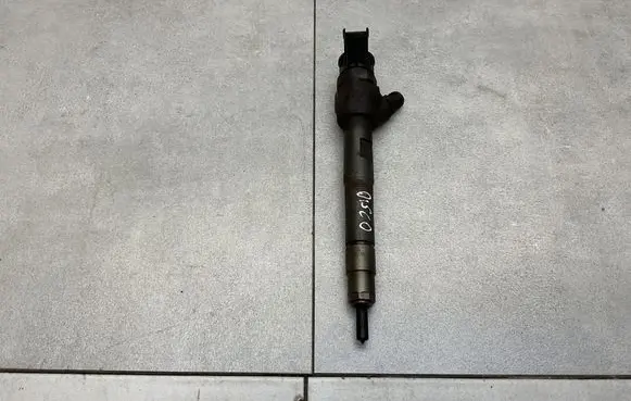 Land Rover Discovery Sport Fuel injector G4D39K546AA 0445110654