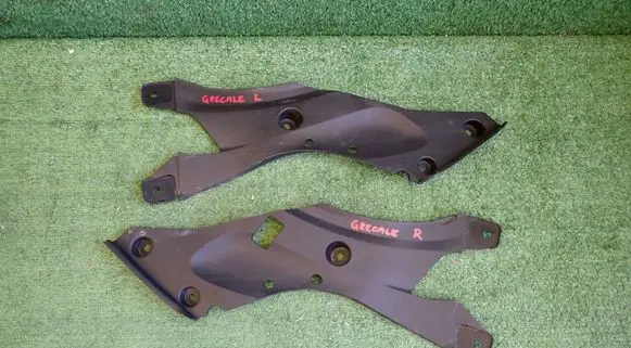Maserati Levante Engine cover (trim) AA111335