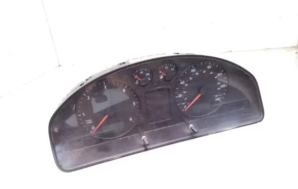 Volkswagen Transporter - Caravelle T5 Speedometer (instrument cluster) 88311346