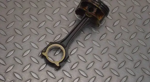 Mercedes-Benz CLA C117 X117 W117 Piston 04671