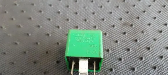 Ford Mondeo MK II Other relay 93BG13A025A1B V23136-A1-X32