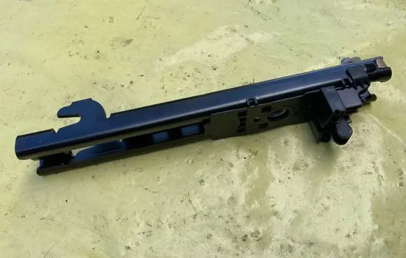Mercedes-Benz C AMG W204 Seat belt height adjuster A2048600788 33056245