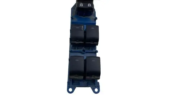 Toyota Avensis T270 Electric window control switch 8404005020