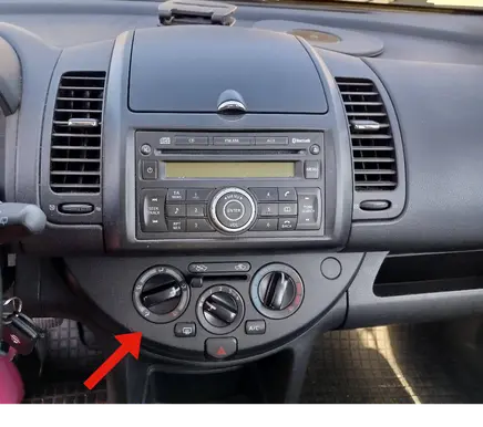 Nissan Note (E11) Climate control/heater control trim N103453X 250209U0A