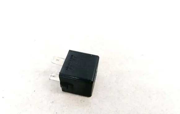 Volvo S40, V40 Other relay MB953381 V23134-B52-X240