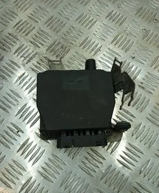Volkswagen Golf V Turbo solenoid valve 3C0906625 400434F