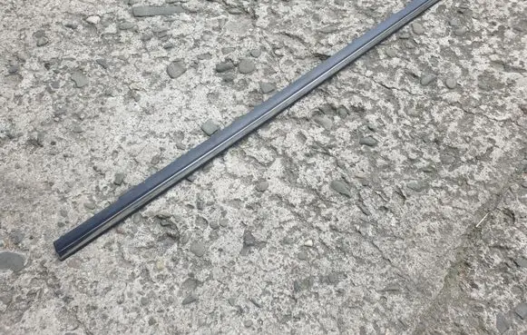 Fiat Bravo Rear door windshield rail 