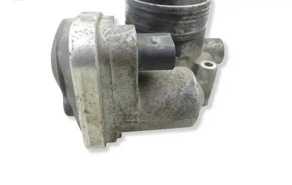 Volkswagen Golf IV Throttle valve 036133062M