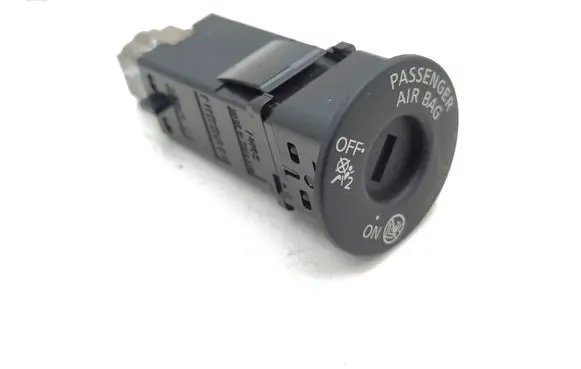Passenger airbag on/off switch