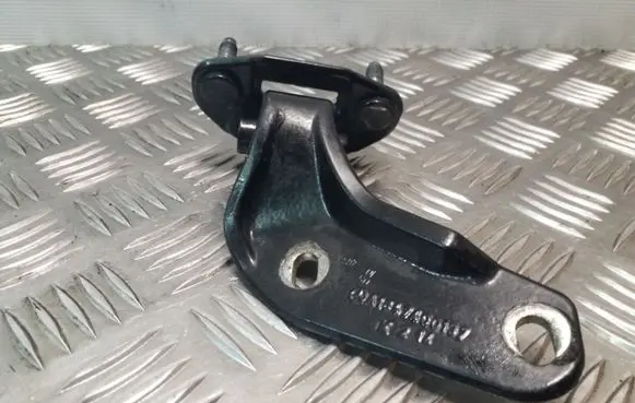 Mercedes-Benz ML W164 Tailgate/trunk/boot hinge A1647400137