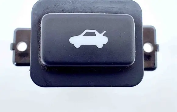Honda Accord Tailgate/boot open switch button HD35 M26983