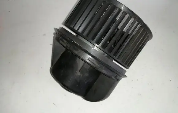Ford Focus C-MAX Heater fan/blower 1736007103